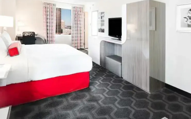 Deluxe Corner Double room