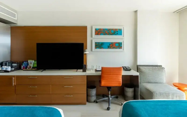 Superior room with partial ocean view