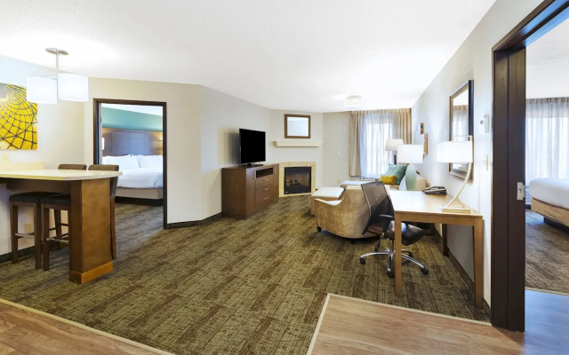 2 Bedrooms Executive Suite