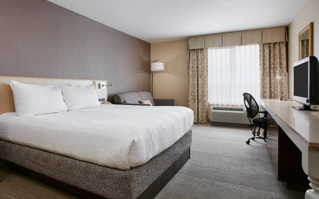 Mobility/Hearing Accessible with Roll-In Shower Double room