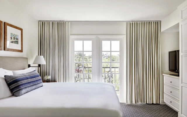 Suite with golf view
