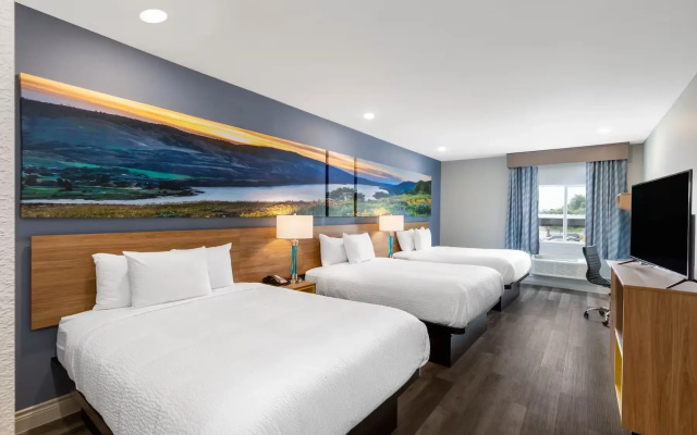 Sextuple room