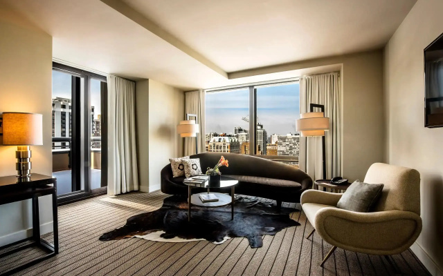 Thompson Double Suite