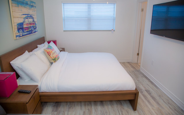 Double Studio Suite with pool view