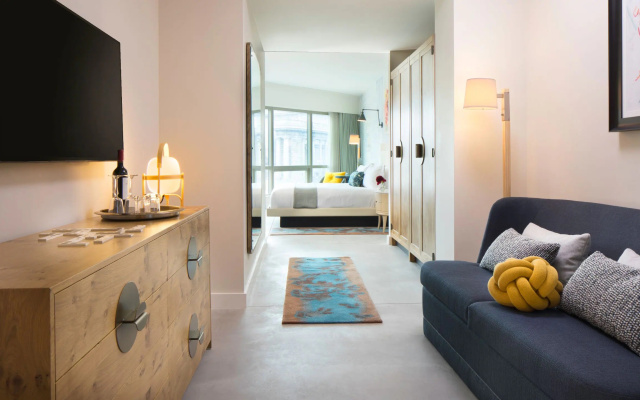 Kindred Accessible Double Suite