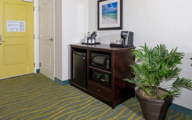 Standard Quadruple room with bay view