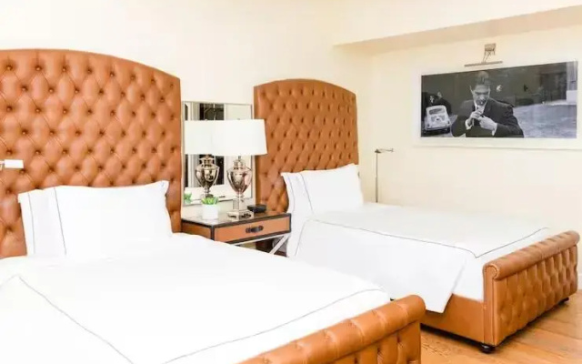 Deluxe Quadruple room with Beverly Hills view