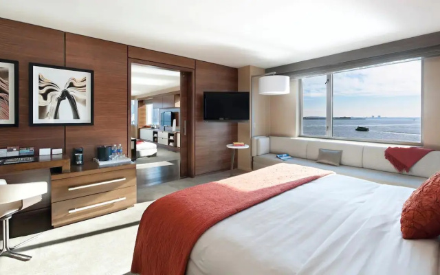 Hudson River Suite