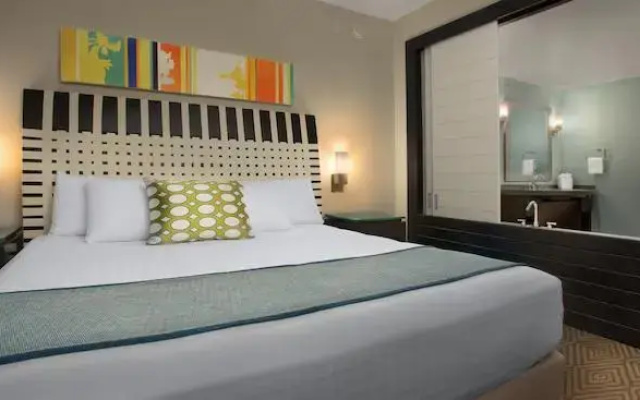 1 Bedroom Villa with lake view