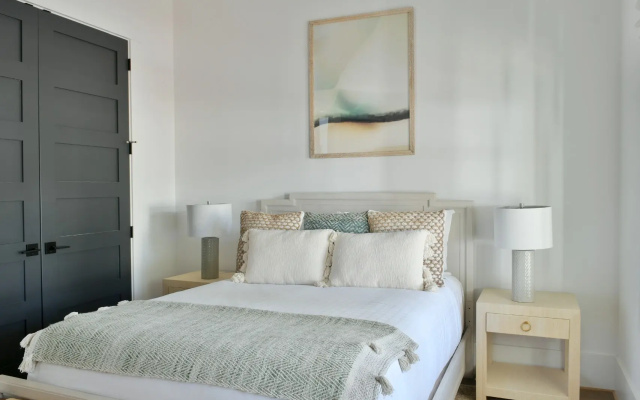 3 Bedrooms Moreland Village Home