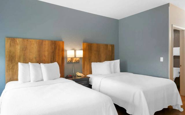 Deluxe Twin Suite