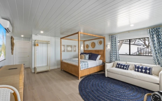 2 Bedrooms Luxury Suite beachfront