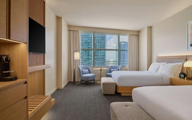 Quadruple room City View