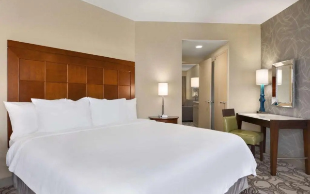 Corner 2 room Suite