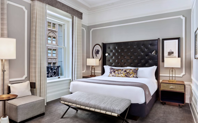 1 Bedroom Deluxe Double Suite with city view
