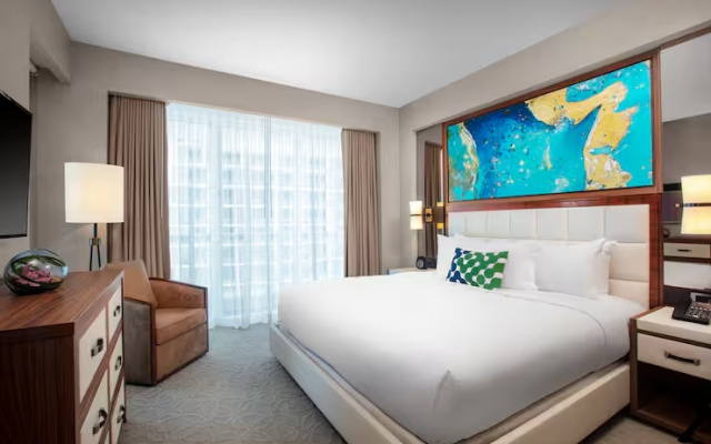 1 Bedroom Double Suite Limited View