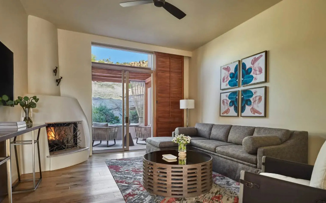 1 Bedroom Desert Garden Double Suite