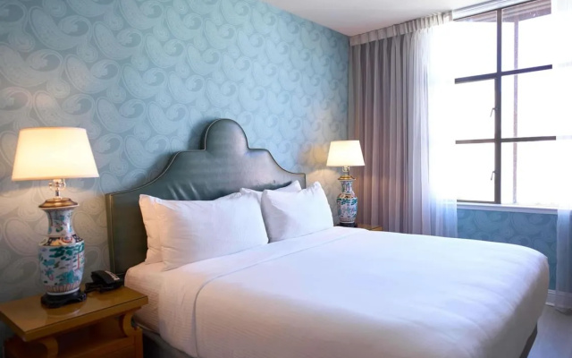 Deluxe Double room with city view