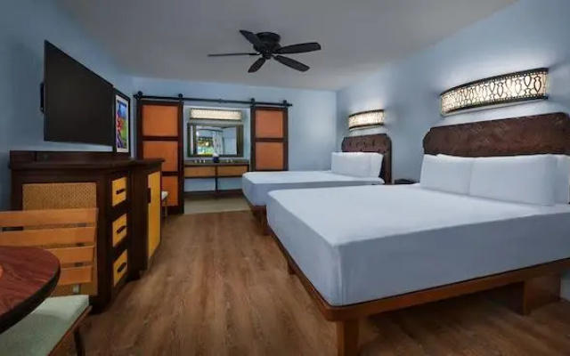 Room with water or pool view