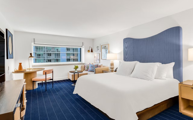 Classic room Partial Bay View