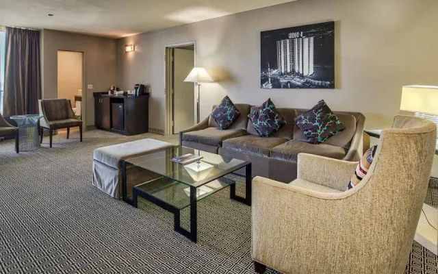 2 Bedrooms Double Suite