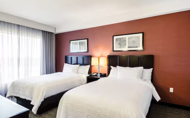 2 Rooms Mobility Accessible Quadruple Suite