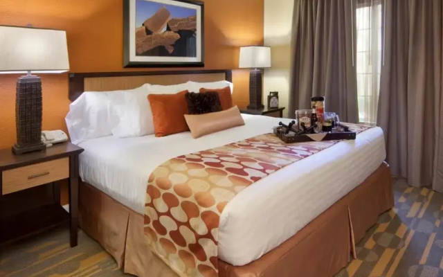 2 Bedrooms Villa