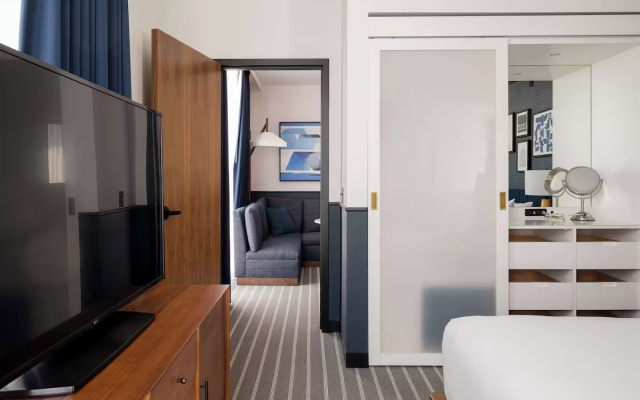 1 Bedroom Double Suite with balcony