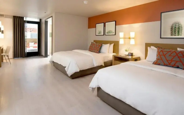 Pool Patio Twin room