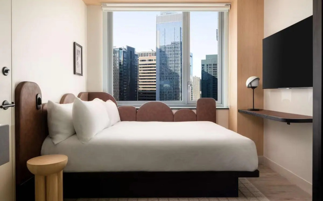 Double room with city view