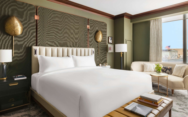 1 Bedroom Emerald Hearing Accessible Double Suite
