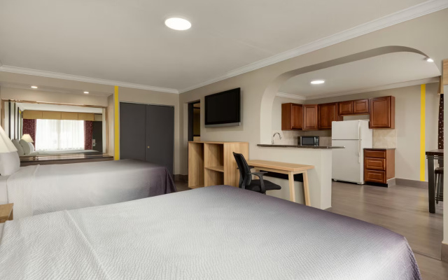 1 Bedroom Business Double Suite