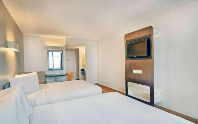 Quadruple Suite