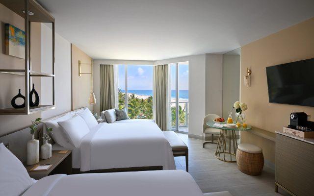 Grand Twin room with ocean view