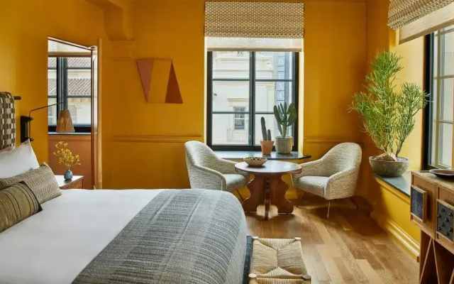 2 Bedrooms Corner Suite