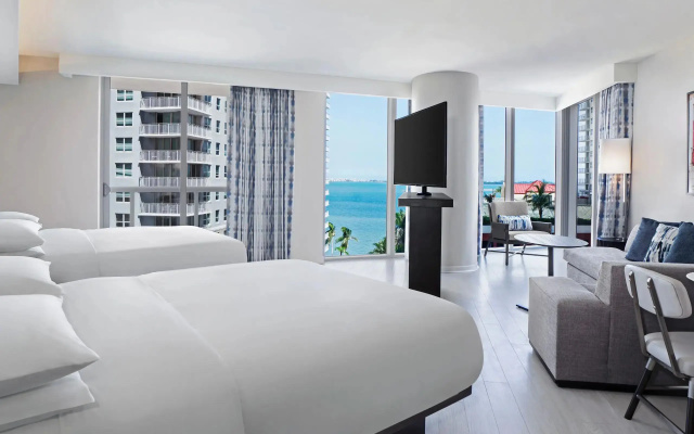 Quadruple Junior Suite with balcony and with bay view