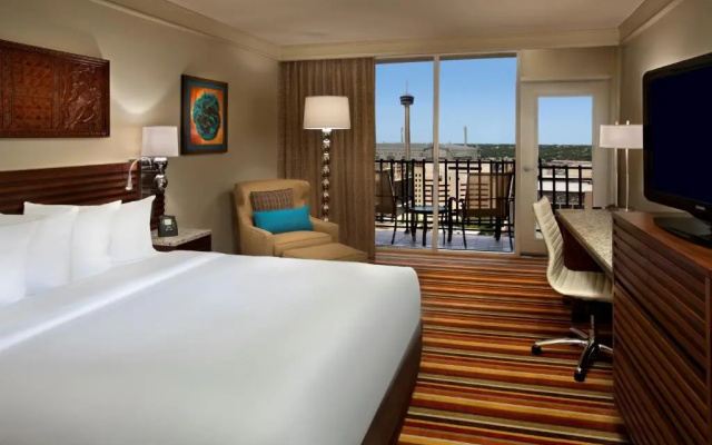Accessible room with city view