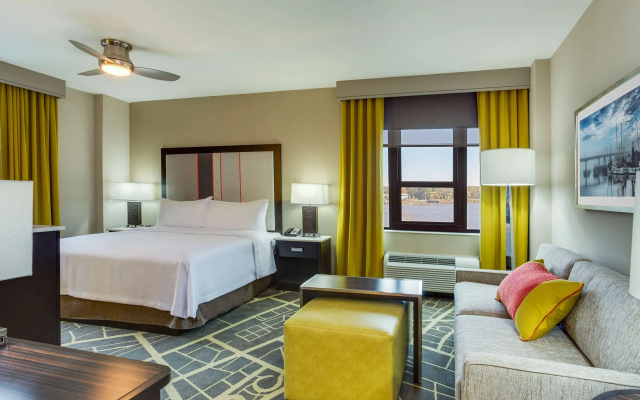 1 Bedroom Accessible Double Suite with city view