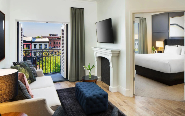 Andaz Suite