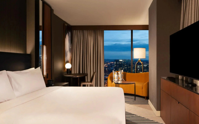 Corner Double Suite