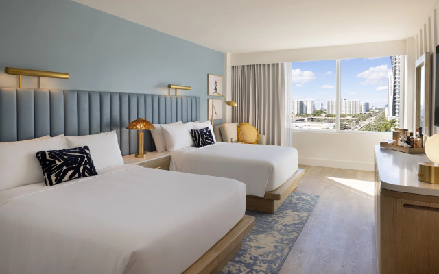 Superior Quadruple room City View