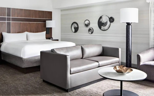 2 Bedrooms Family Connector Suite