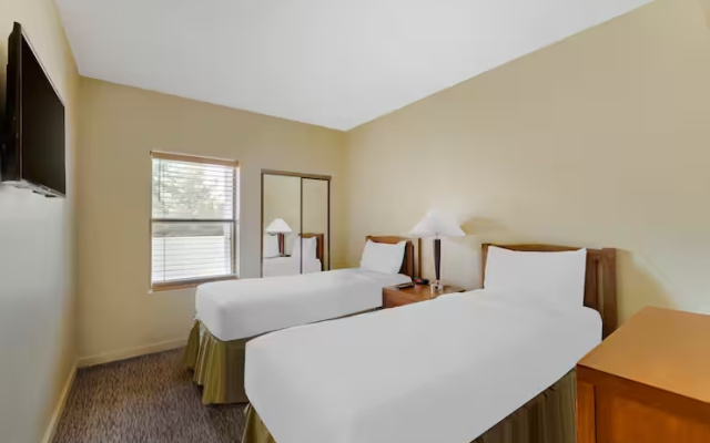 2 Bedrooms Quadruple Suite