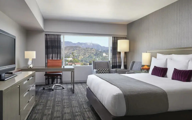 Hollywood Sign room