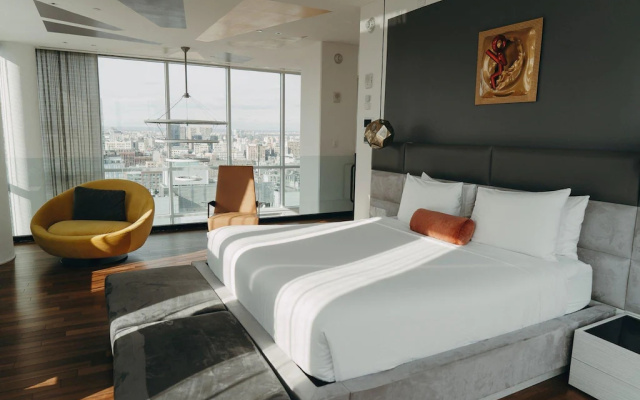 Penthouse Suite