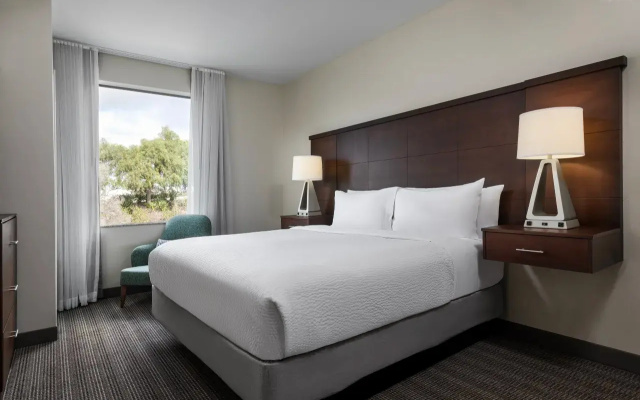 1 Bedroom Mobility Accessible Roll Shower Suite