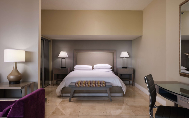 Double Junior Suite with balcony and with park view