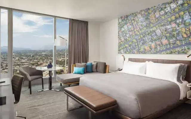 Classic Club Lounge Access Double room with city view