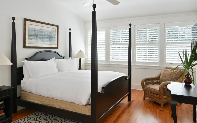 2 Bedrooms Wilson Village Home