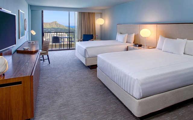Quadruple room with Diamond Head Ocean Front View